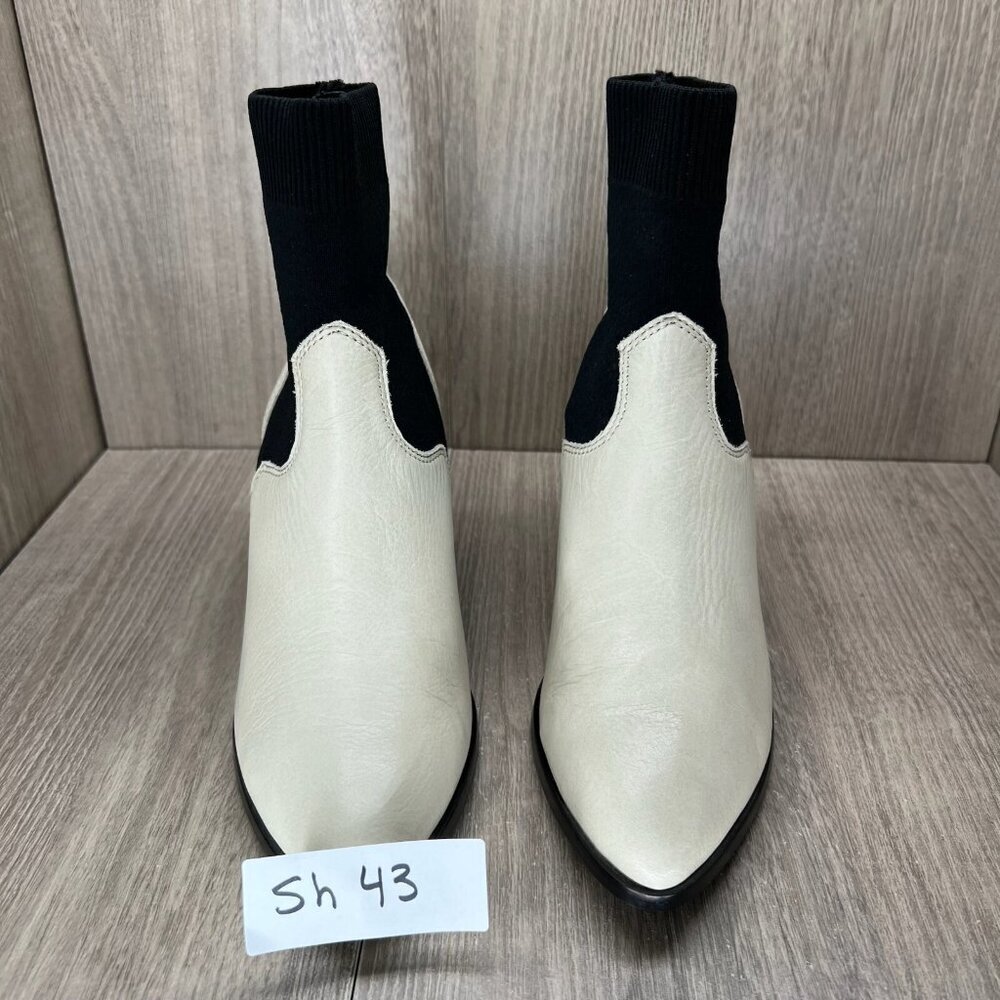 FRYE LILA Sock Short Ankle Boots Womens Size 7 Pull On Pointed Toe Off White - Picture 13 of 13